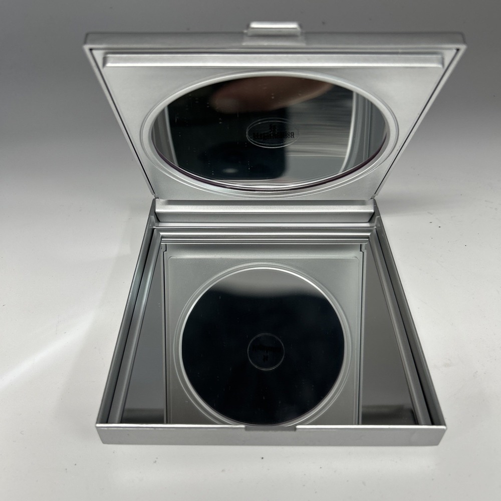 Sensé‎ Beautiful Science compact sleek silver casing built-in mirror